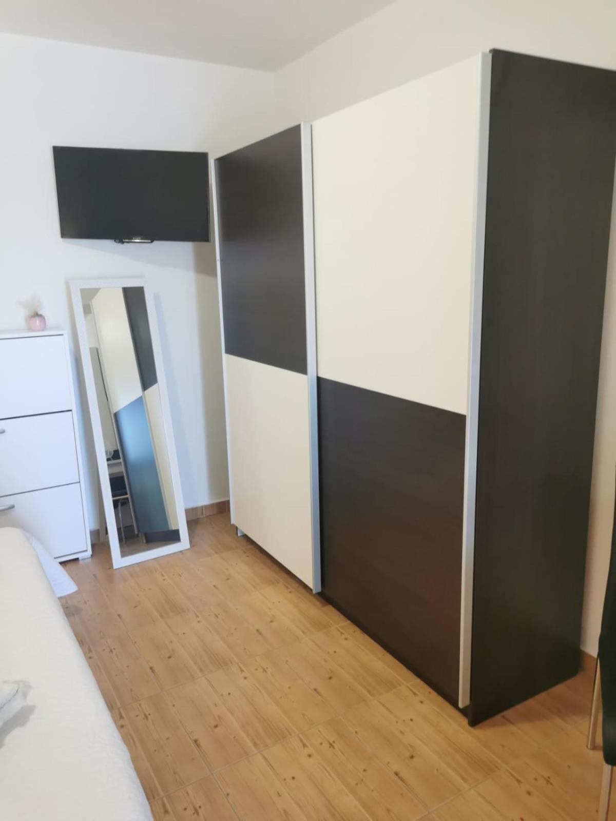 Poljica  Apartments Tomislav מראה חיצוני תמונה